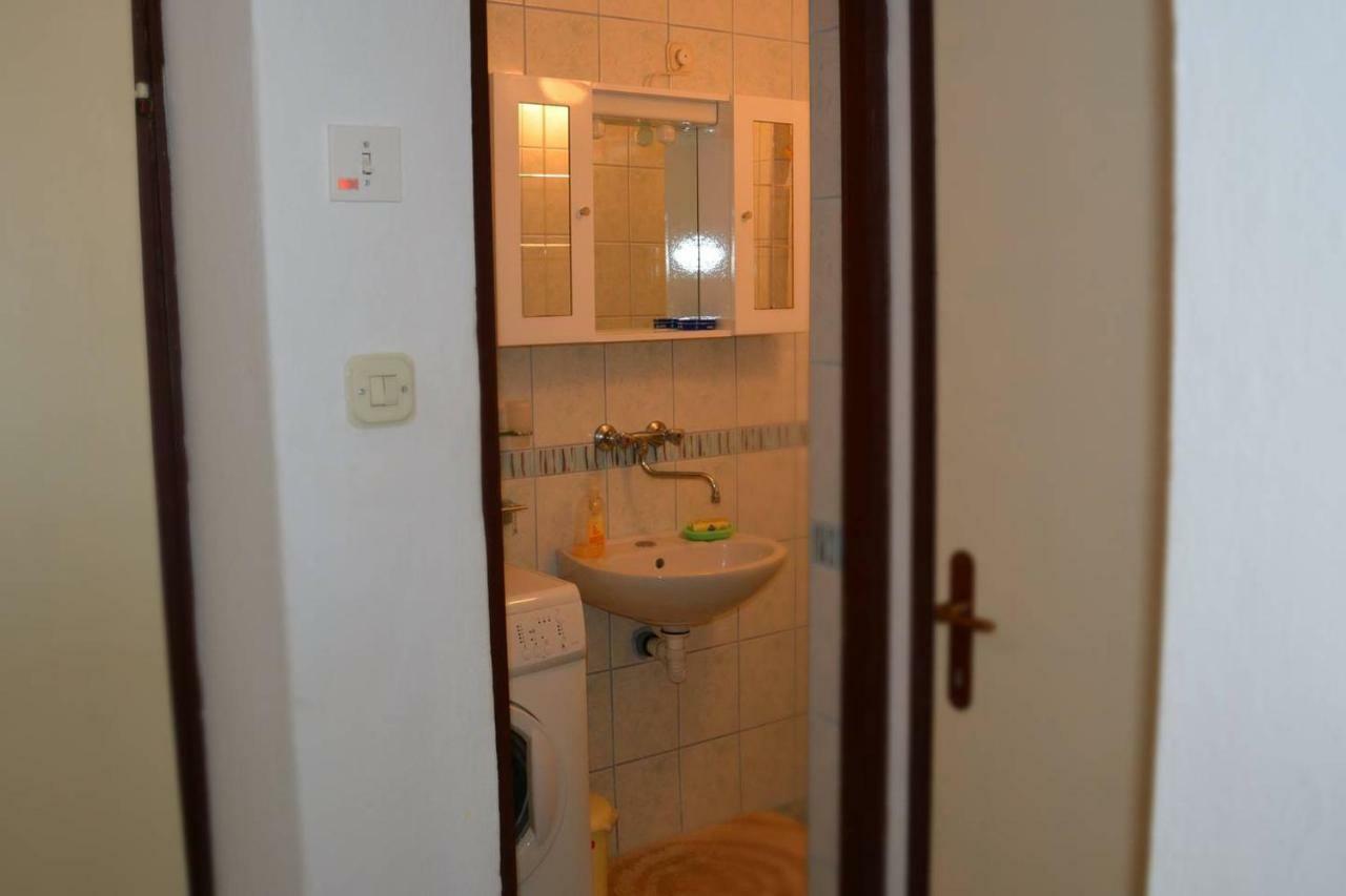 Holiday House Maretta - Apartment No 1 Lukovo Šugarje Exterior foto